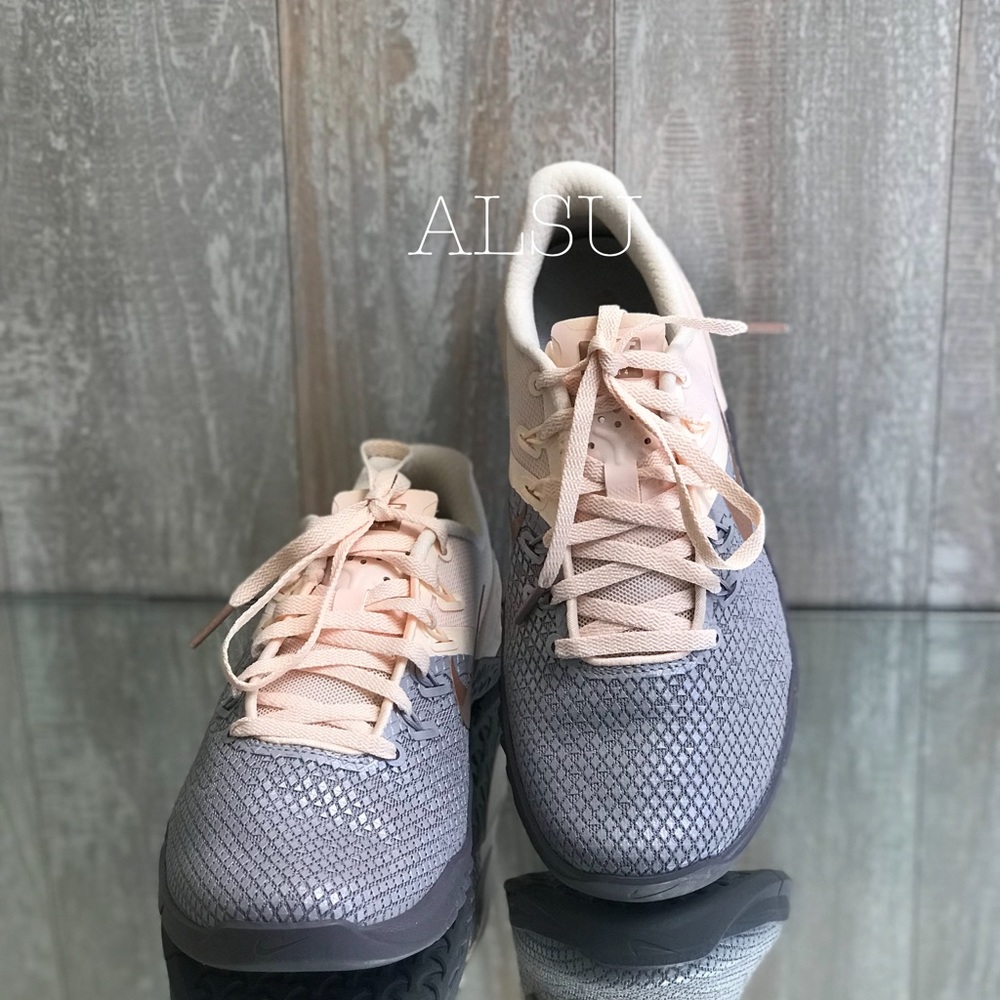 Nike Metcon 4 XD Mtlc Peach 🍑 Atmosphere Grey W - Picture 3 of 8